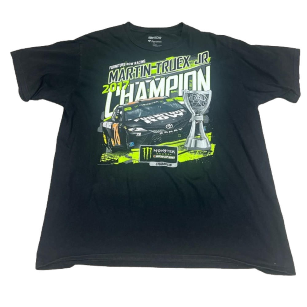 NASCAR Martin Truex Jr Fanatics shirt XL 2017 Champion